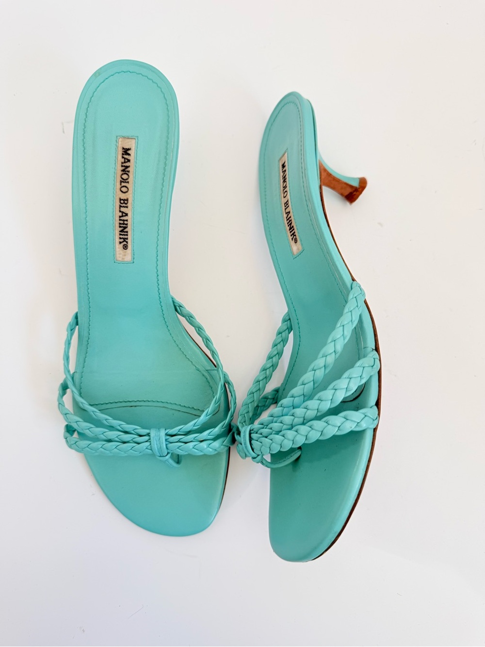 Manolo Blahnik Turquoise Braided Leather Thong Kitten Heel Sandals 40